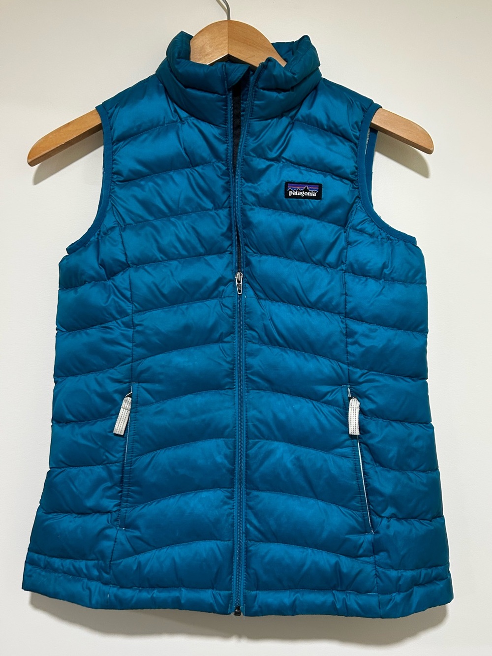 Patagonia Girls Down Sweater Vest Bright Blue Size Medium
